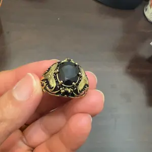 Vintage Men's Ring with Black Oval Artificial Gemstones, Copper Craft, Retro Gold Finish, Casual Daily Wear Ring, Perfect Gift for Men and Women Unique Rings Geometric Design Ring