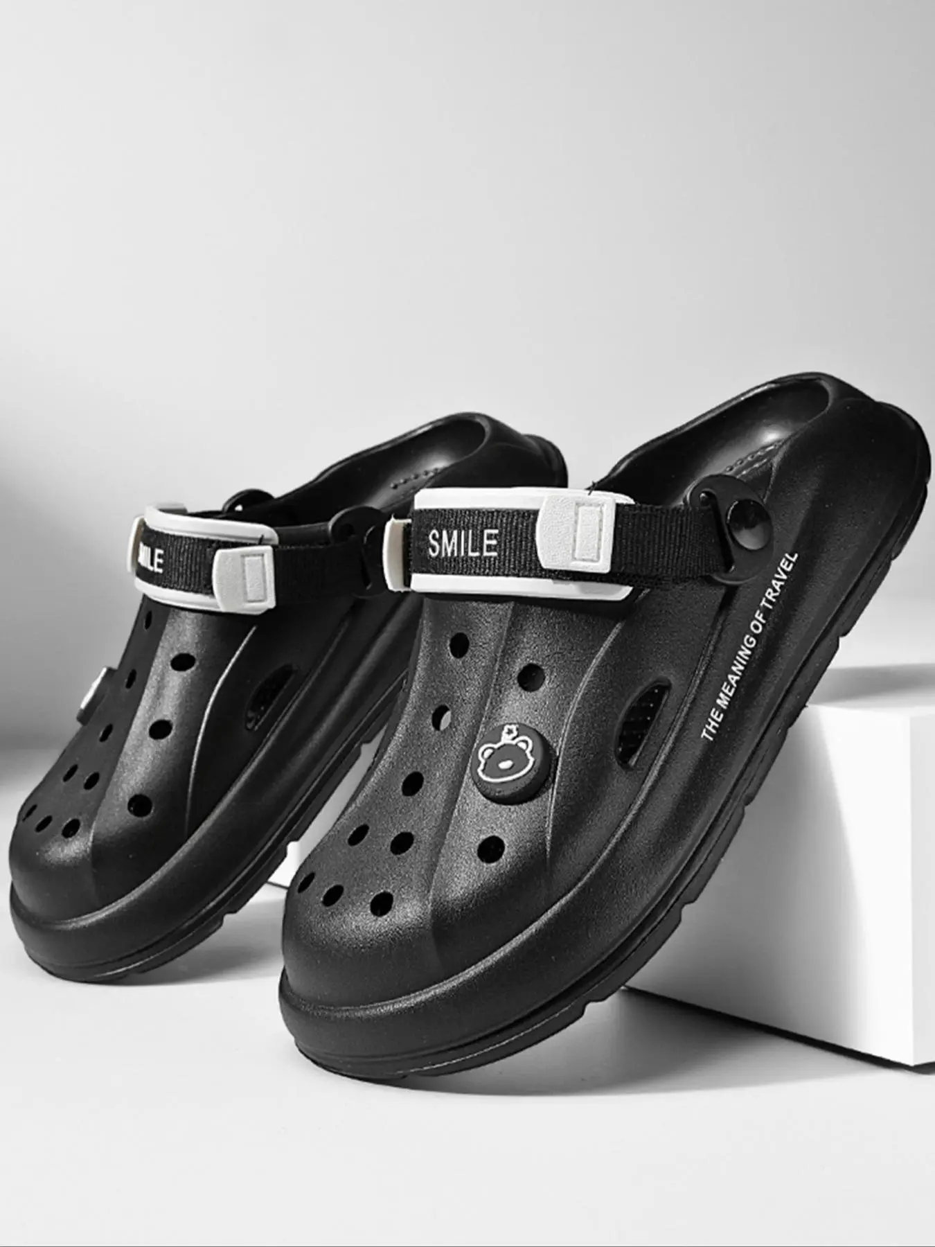 Unisex Eva Material Slip-On Sandals, Cute Cartoon Pattern, Comfortable Indoor & Outdoor Wear, Durable All-Season Shoes