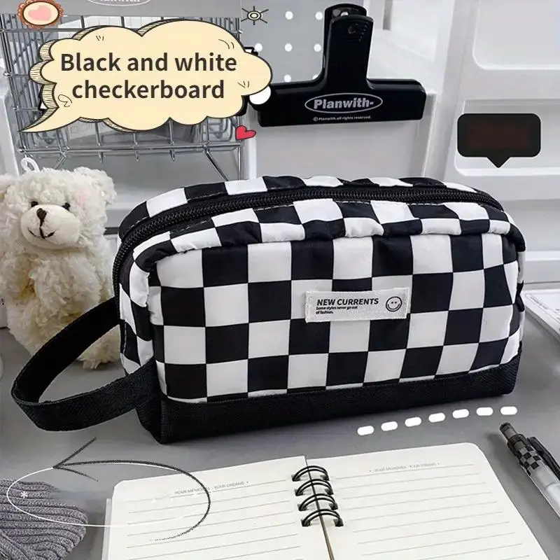 Checkerboard Pattern Pencil Case, 1 Count Portable Large Capacity Pencil Bag, Desk Organizer for Office Home School, Office Supplies, Office Stationery Supplies