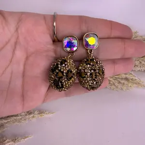 Earrings with Gold Finish and Square Design