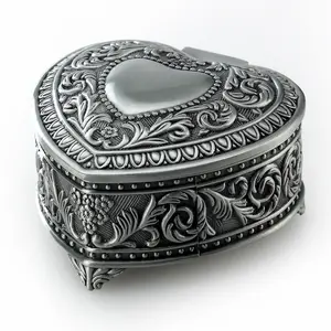 Sinzyo heart-shaped Emboss Alloy Metal Sinzyo heart-shaped Emboss Alloy Metal Music Box Wind Up Antique Jewelry Musical Boxes Christmas Birthday Valentine's Day Gifts Plays Davy Jones