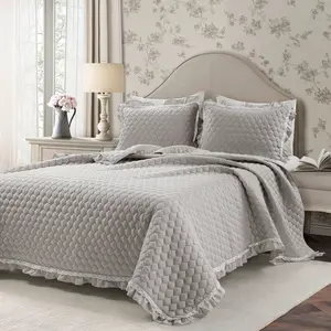 Lush Decor Ella Ruffle Lace 3 Piece Quilt Set with Textured Quilted Design and Decorative Touches