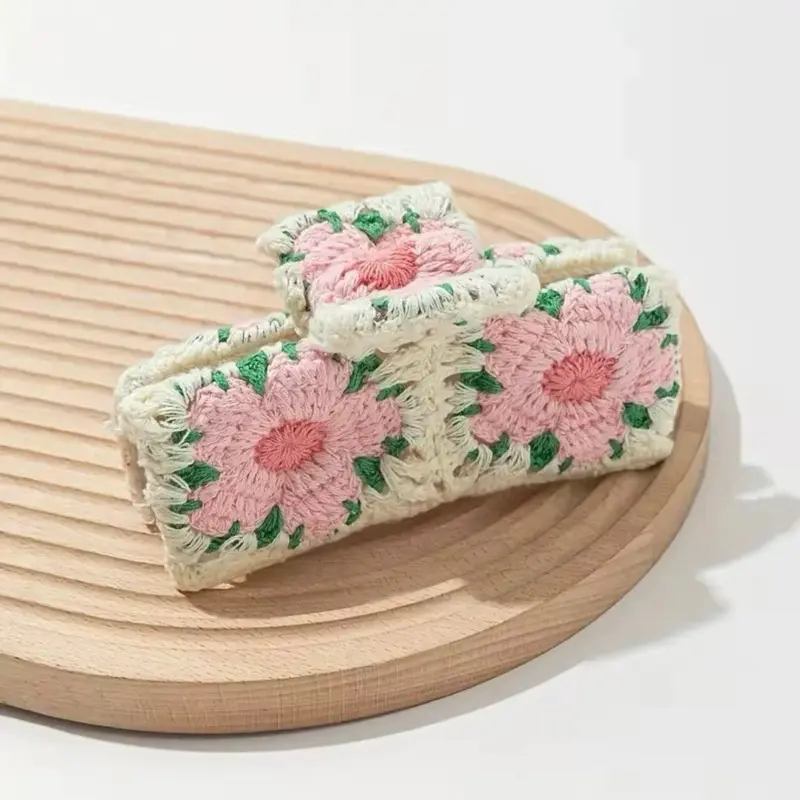 Crochet hair clip