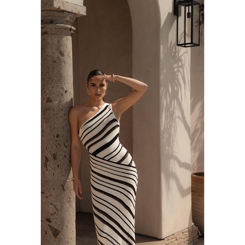 Ivory/Black Sanibel Ruched Maxi Knit Dress