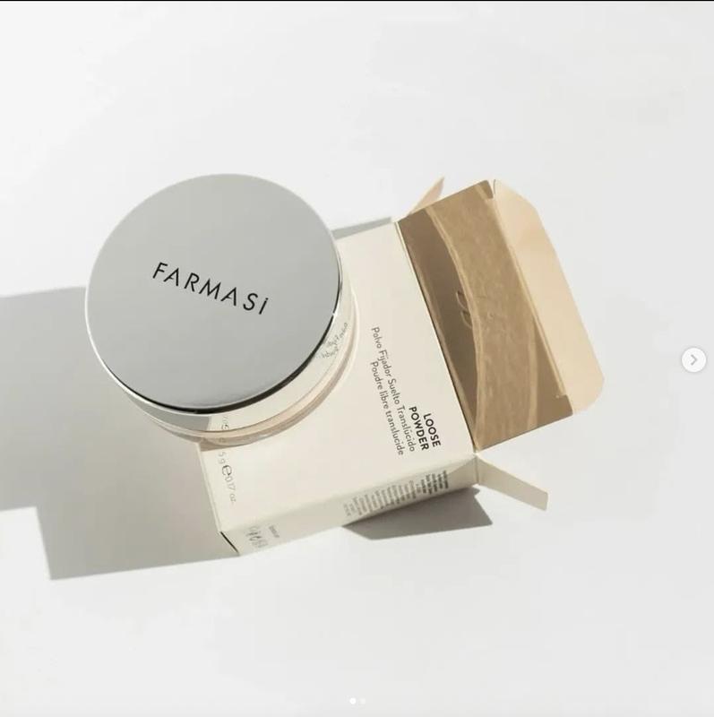 Farmasi Loose Transparent Powder with Matte Finish and Light Weight - 15g