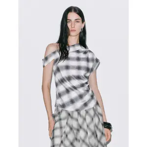 URBAN REVIVO 2026 Spring Women's Asymmetrical One-Shoulder Plaid Shirt Checkered One Shoulder Overhead Shirts WomensWear UWJ250053
