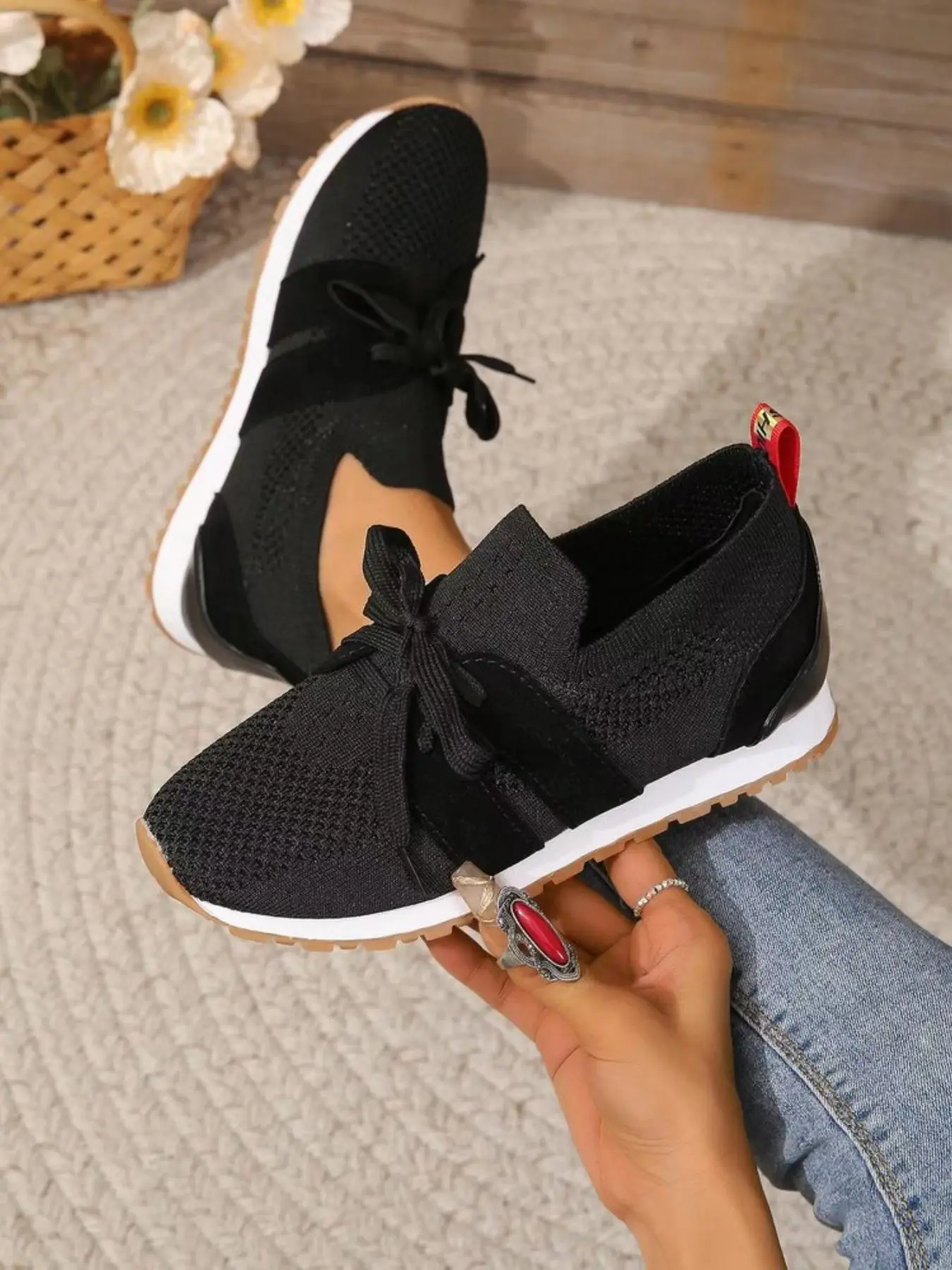 Women's Flyknit Mesh Casual Sports Shoes, New European and American Style, Comfortable and Breathable, Perfect for Daily Wear, Mesh Casual Sneakers, Solid Color Sneakers