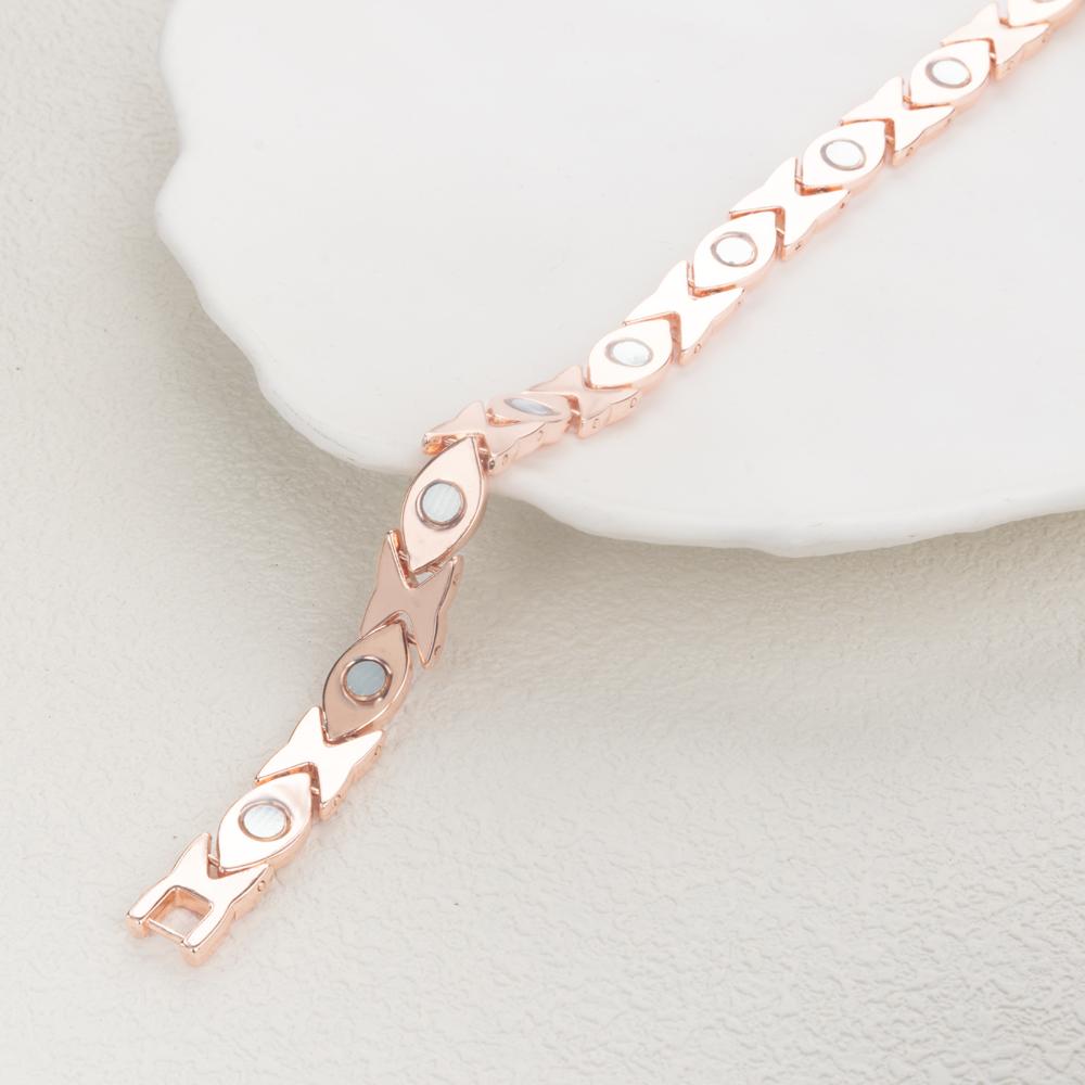 Minimalist leaf bracelet gold jewelry for women simple dainty bracelet daily outfit