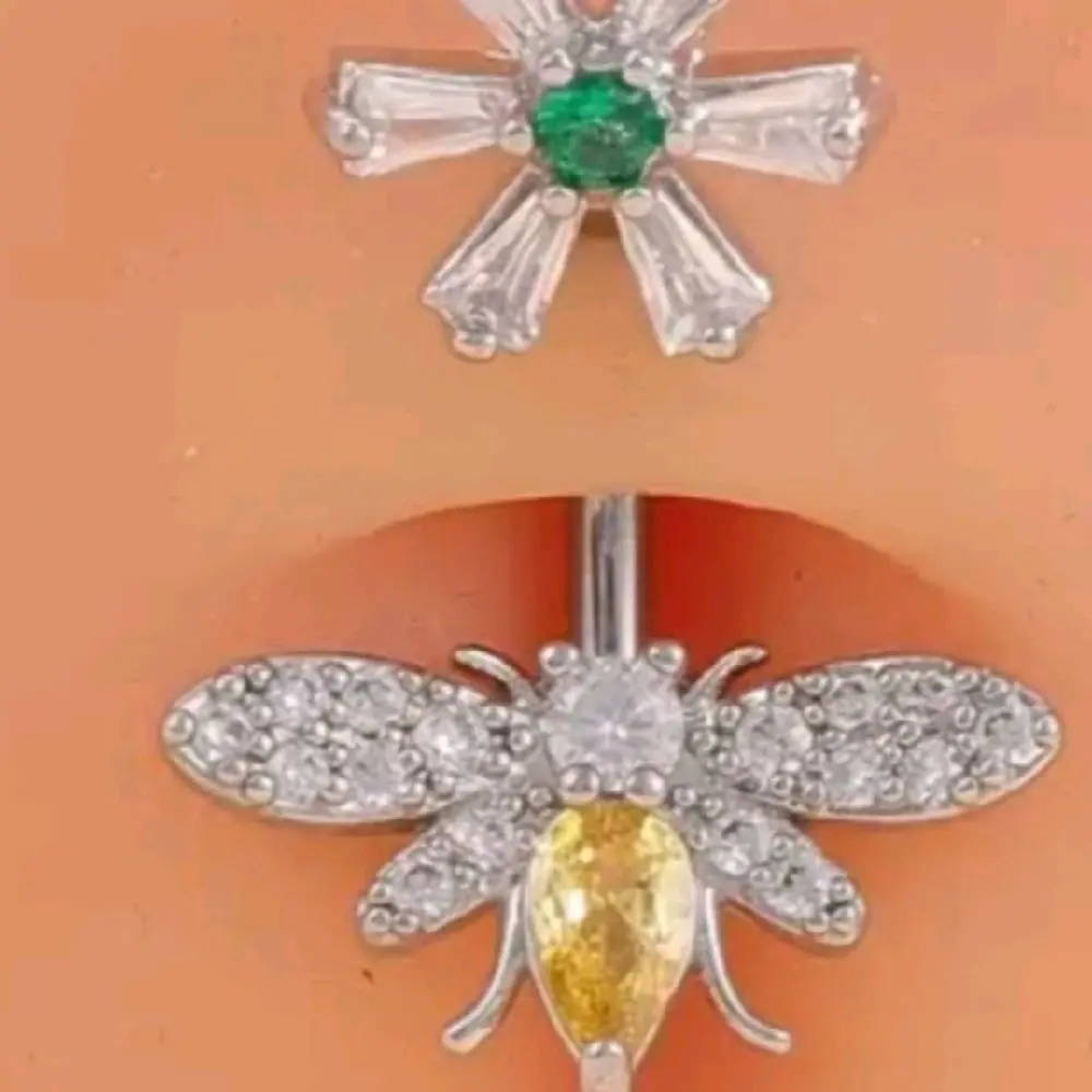 Dragon Fly Belly Piercing with Green Gem and Silver Design Jewelry Accessory
