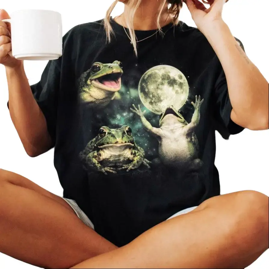 Frog Howling Moon Vintage Graphic TShirt, Retro Amphibian Nature Tee, Cottagecore Gift Unisex CLothing