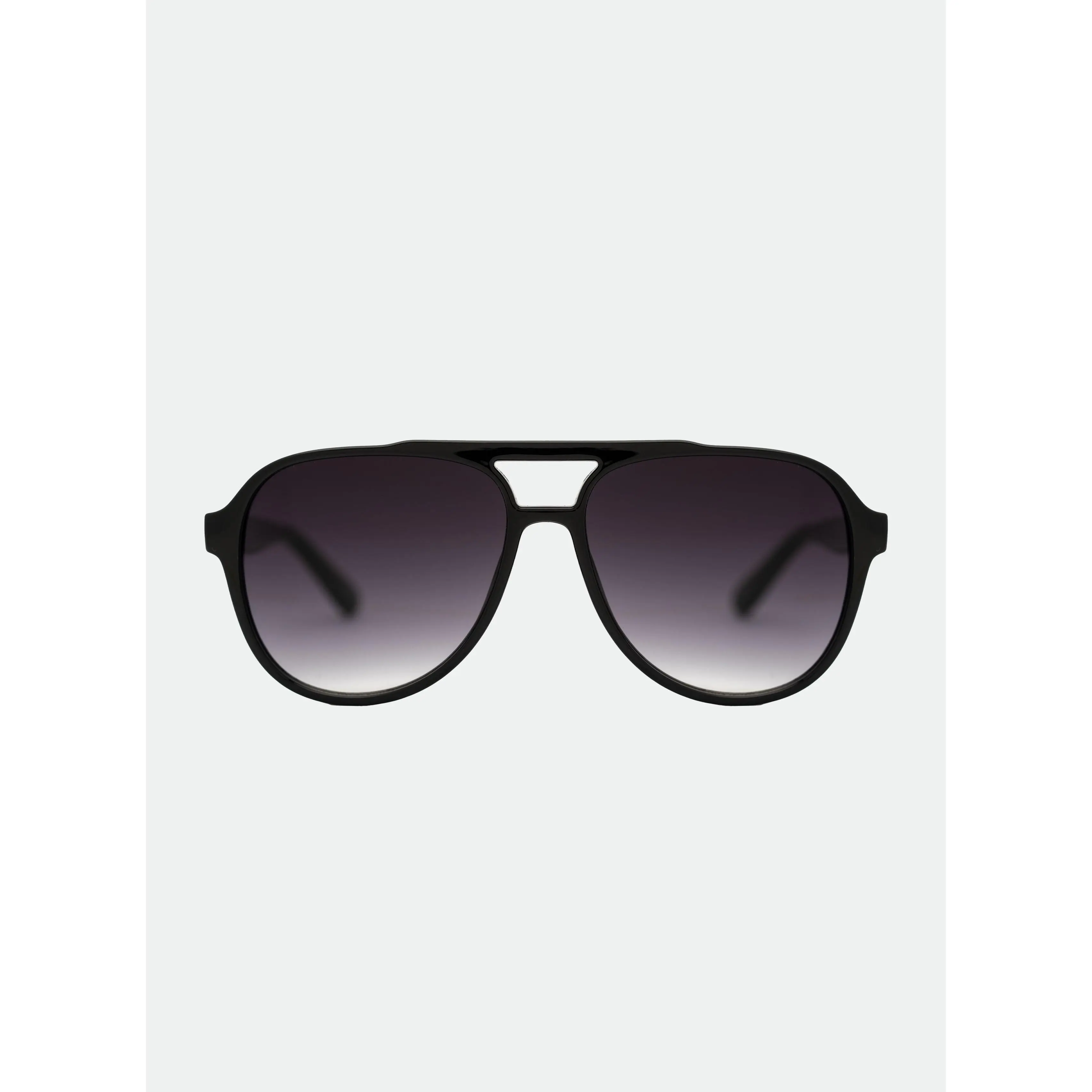 OTRA Stevie Oversized Aviator Sunglasses - Unisex Streetwear Sunglasses, Shiny Black Bold Frame, Fade Smoke Lenses, 100% UV Protection, Fashion Eyewear, Everyday Wear, Protective Vegan Pouch, Classic Sun Glasses