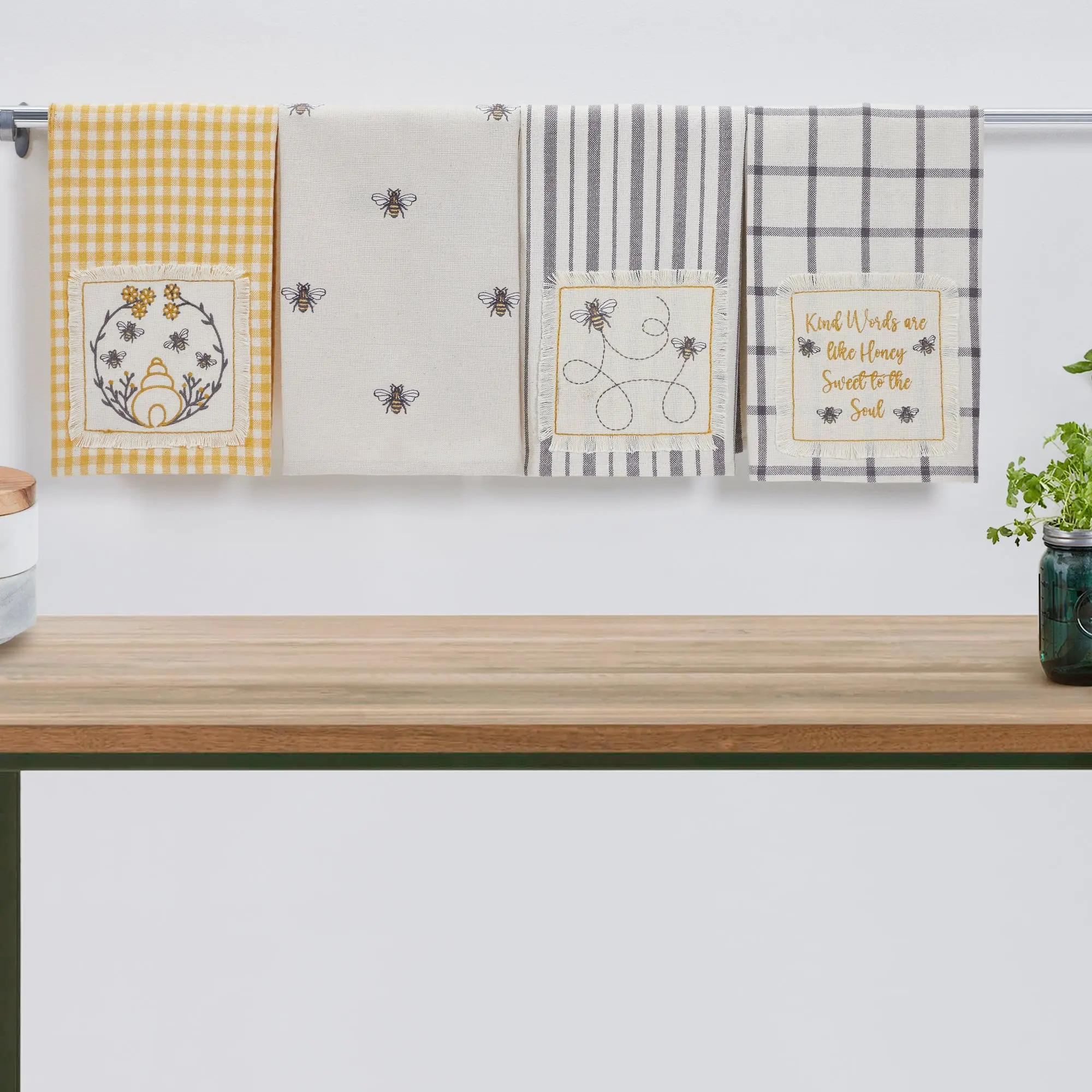 Farmhouse Linen Bee-Themed Kitchen Tea Towel Set, Embroidered Bee Decorative Towels for Home Kitchen Use