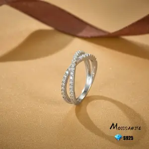 925 Sterling Silver 0.53 Carat Moissanite Ring X Cross Engagement Rings for Women, Luxurious Romantic Design for Confession, Engagement, Wedding, Perfect for Anniversary, Birthday, Thanksgiving, Christmas Gift, Comes with Gift Box