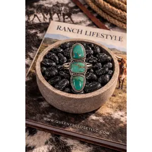 THE PALOMA CREST RING