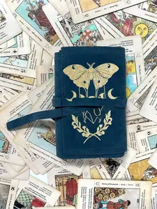 1pc Velvet Tarot Card Storage Bag, Printed With A Gold Butterfly And Moon Pattern, - Two-Tone Blue And Purple, With A Drawstring Closure, Soft Fabric Protective Cover, Portable Bag, Card Holder, Organiser