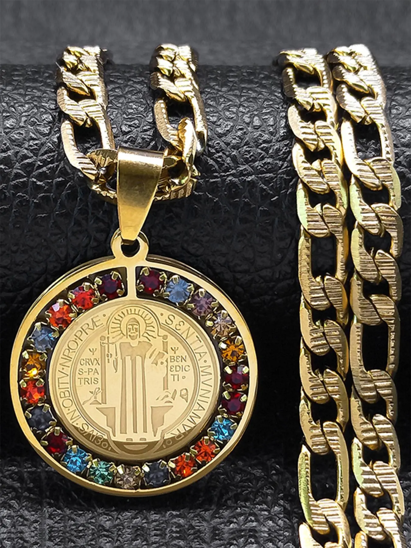 Saint Benedict Medal Pendant Necklace, Non Tarnish Pendant, Stainless Steel Necklaces Women & Men, Faith Style Necklaces, Fashion Jewelry for Party, Daily Decor, Trendy All-match & Exquisite Jewelry for Birthday Gift, Pendant with Necklace