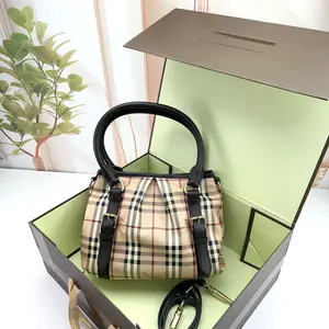 Pre-owned BURBERRY PVC Shoulder Bags 12.20'' R289 Shoulder Bag C535407832 0408 T3 Mia