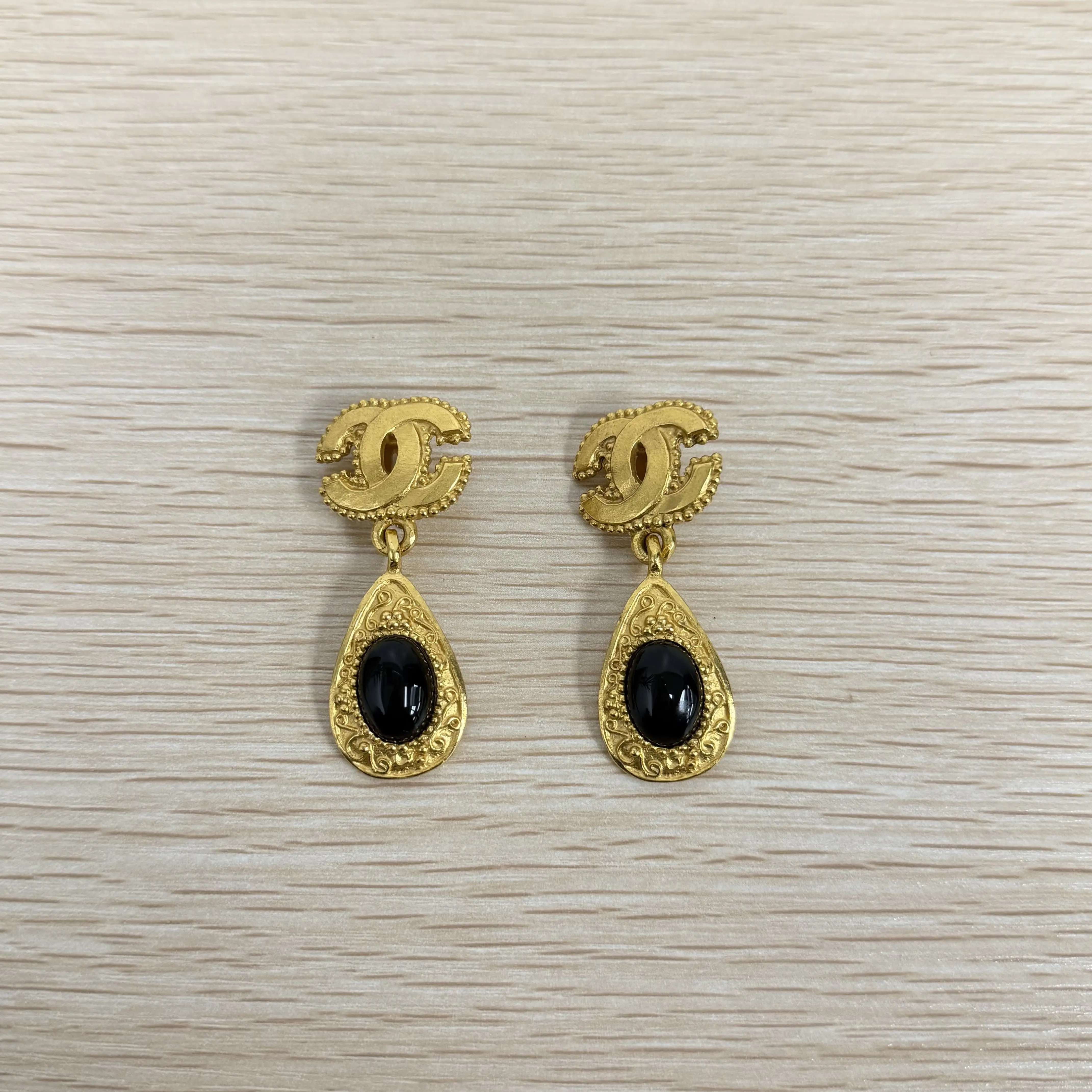 Pre-owned Chanel Stud Earrings Metal Gripoix (rb1105d4)
