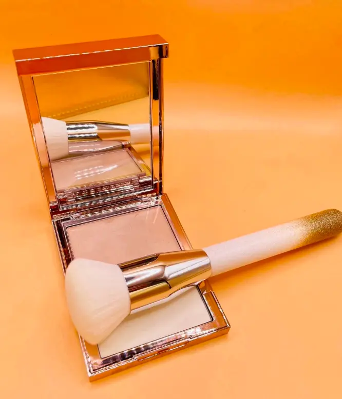Simple, Chic & Soft Gradient Makeup Brush - Soft Bristles, Easy to Use, No Skills Needed, Perfect for Beginners & All Ages