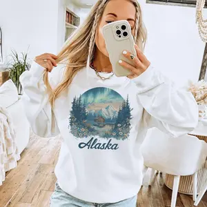 Retro 90's Alaska Northern Lights Cabin Vintage Moose Wildlife Unisex Sweatshirt- Vintage Graphic Tee -  Unisex S-3XL - Menswear & Womenswear - Streetwear Tops - Casual Cotton Crewneck Tshirt Polyester