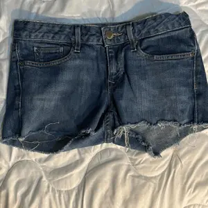 Gap Jean Shorts Waist 28 inches Womenswear Bottom Comfort Denim