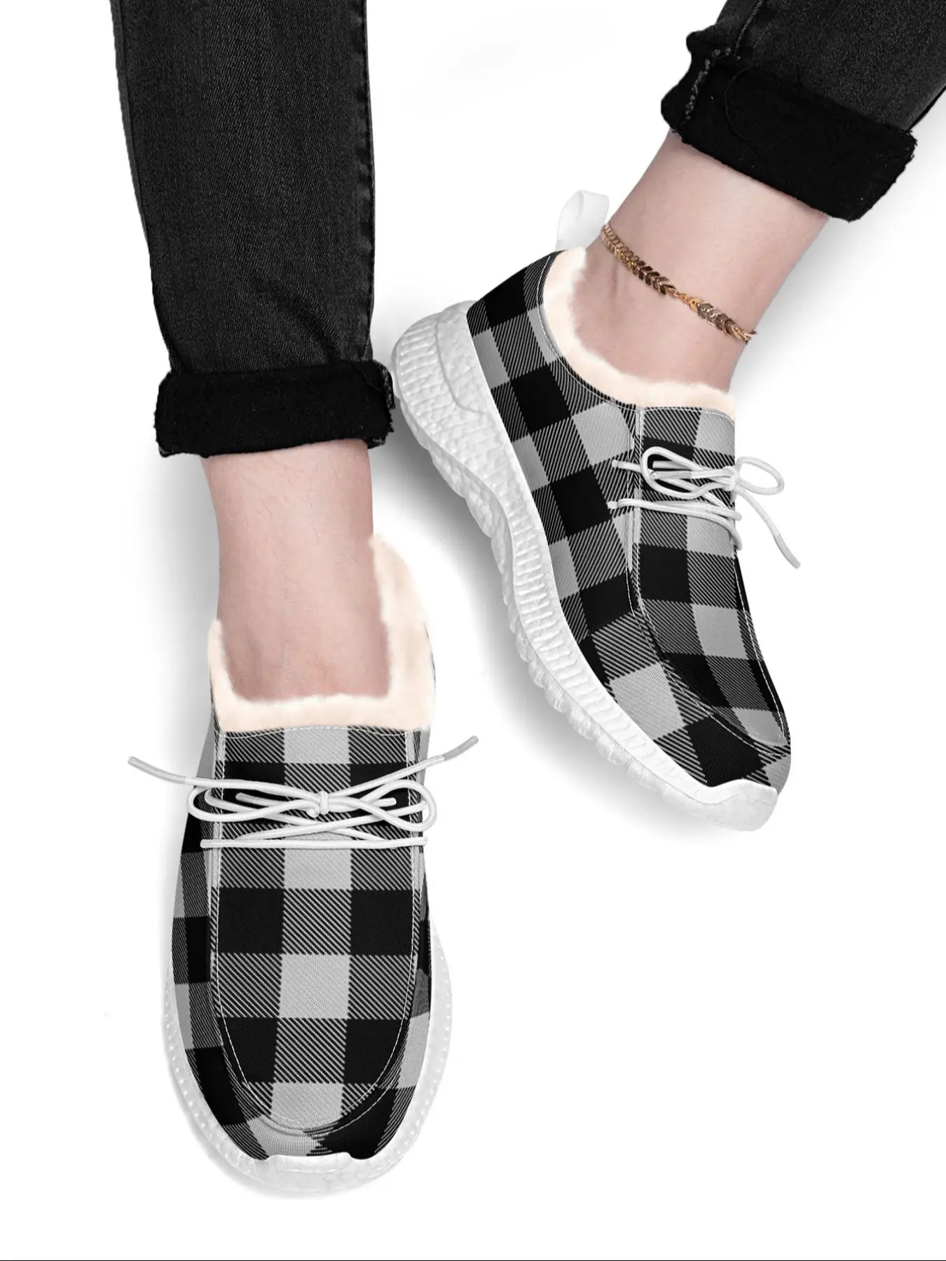 Women's Cartoon Snowman Pattern Slip-on Shoes, Casual Comfortable Lightweight Canvas Shoes for Autumn and Winter, Personalized Fun Christmas Gift for Mom/Dad/Her/Him