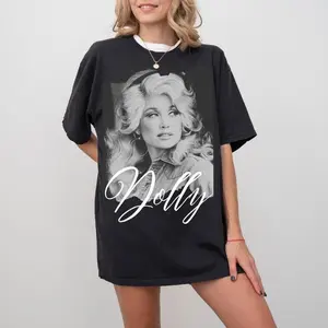 Dolly Parton Shirt on Queen of Hearts, Dolly Parton Vintage Hip Hop Country Shirt, Unisex Cowboy Cowgirl T-shirt, unisex tee