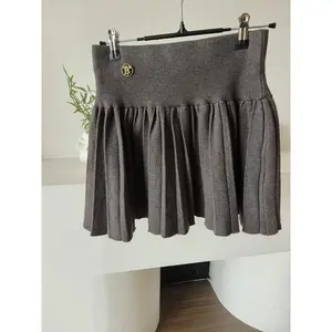 Elegant High-Waist Pleated Knit Skirt for Women - Slimming A-Line Mini with Elastic Waistband, Solid Black, Perfect for Fall/Winter 2024 Korean Style, Winter Wear|Kneelength Skirt|Polyester Blend, Plus Size Skirts