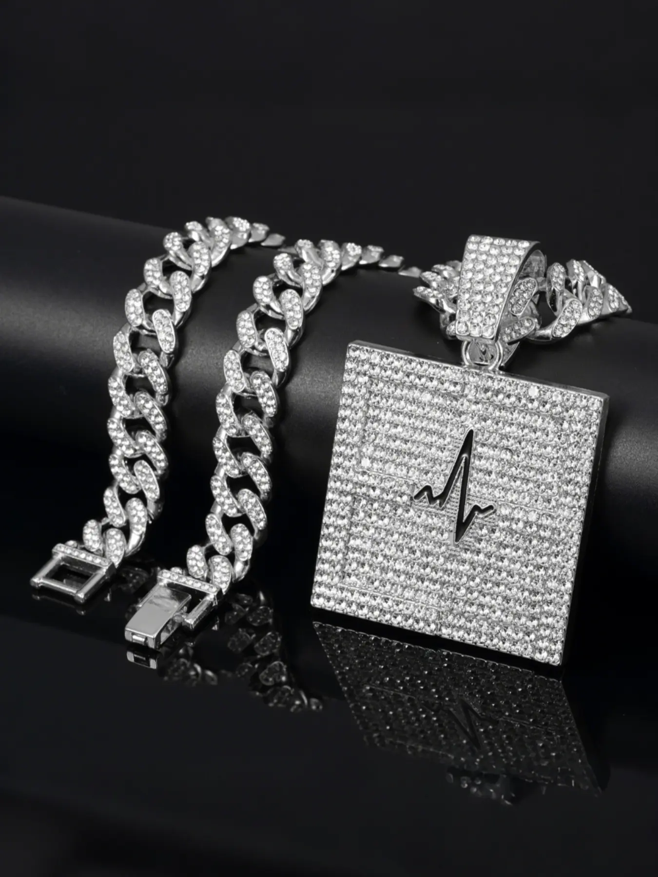 Hiphop Style Heartbeat Ecg Pendant Necklace, Alloy Cuban Chain with Zircon Gemstones, Street Fashion Jewelry for Daily Wear & Parties