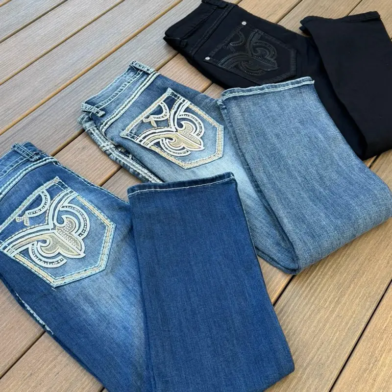 NATURAL. ARYA STRAIGHT FIT JEANS