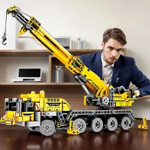 Fashionable 1008pcs City Series Engineering Vehicle Building Set, Crane & Tow Truck Models, Perfect Gift for Collectors