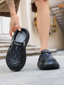 Men's Trendy Clogs Personalized Contrast Color Design Non-Slip Wear-Resistant Thick Bottom Heightening For Daily Commute & Personalized Wear