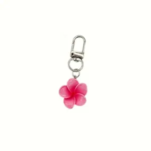 1pc of Stylish Two-Tone Five-Petal Flower Keychain, Car Keychain, Accessory for Backpacks And Bags, Fashionable Flower Pendant