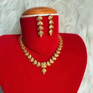 Elegant Leaf Design Gold Plated Necklace and Earrings Set for Women's Fashion Accessories