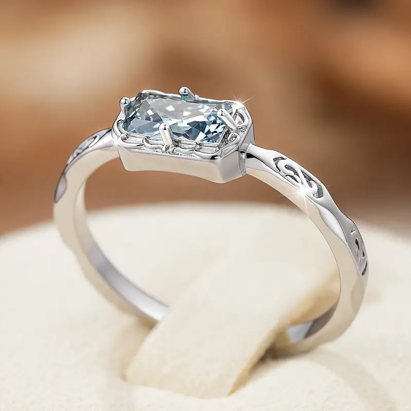 Elegant Women's Ring,Niche fashion rings for women,funky unique accessories ,promise rings for gf, engagement rings, accessories for women, Suitable for parties,Christmas and Halloween,festivals, gifting, and daily wear
