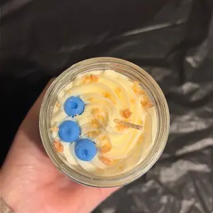 Blueberry cheesecake candle