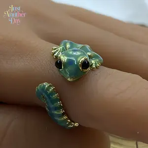 3D Lizard Gecko Open Ring, Adjustable Gold-Plated Enamel Gold Ring, Women's Cute Animal Jewelry, Ideal Gift for Reptile Lovers & Daily Wear (Sports & Outdoor Camping Hiking Picnicware Accessory)