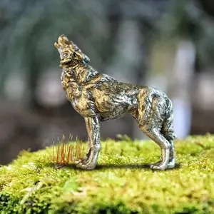Wolf Design Garden Decoration, Vintage Wolf Statue, Micro Landscape Decoration, Desktop Ornament for Home Garden, Home Decor, Garden Sculptures Statues