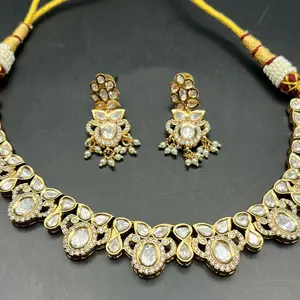 Kundan Set - Traditional Indian Jewelry with Elegant Design and Unique Features