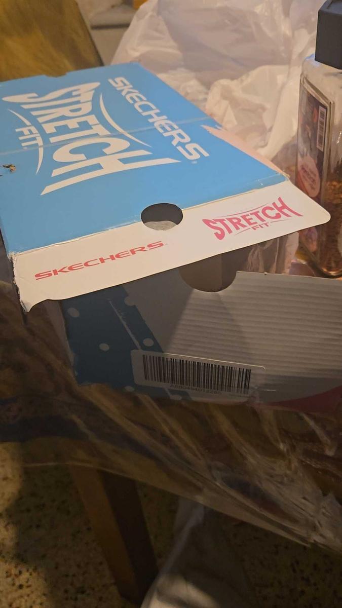 Item: Black, 8-1/2 Medium