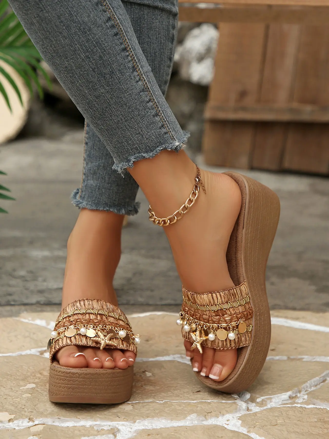 Summer New Bohemian Style Wedge Sandals for Women, Straw Star Pearl Decorated Thick Sole Slip-On Beach Shoes, Outdoor Wear Height-Boosting Footwear, Boho Sandals, Thick Soled Sandals