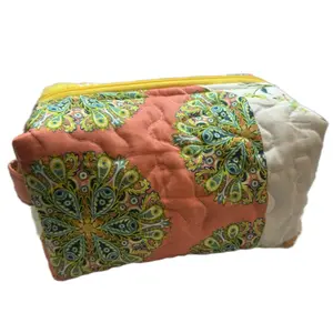 Vibrant Quilted Boxy Bag with Bold Designs - Perfect for Everyday Essentials - Bold Statement Accessory-Ideal Cosmetics/Travel Companion