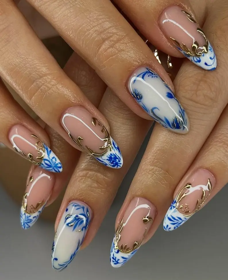 Chinoiserie Blue Porcelain Inspired Nails, Ceramic Blue and White Floral Press-on Nails, Gold Foil Elegant Nail Art, Ceramic Press On Nails