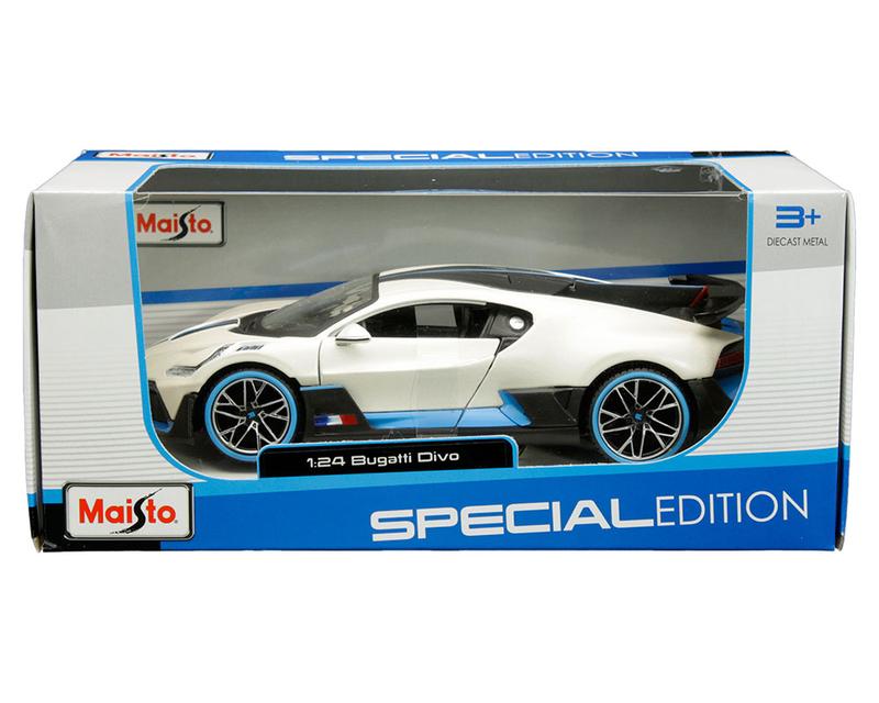 Maisto Diecast Model Car 1:24 Bugatti Divo Satin White Collectible Sports Car with Free Wheel Action & Openable Doors 31526W