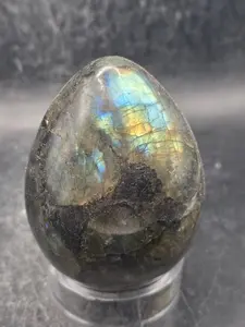 Labradorite egg! 11.2 ounces, 2.9 inches tall, 2.1" wide