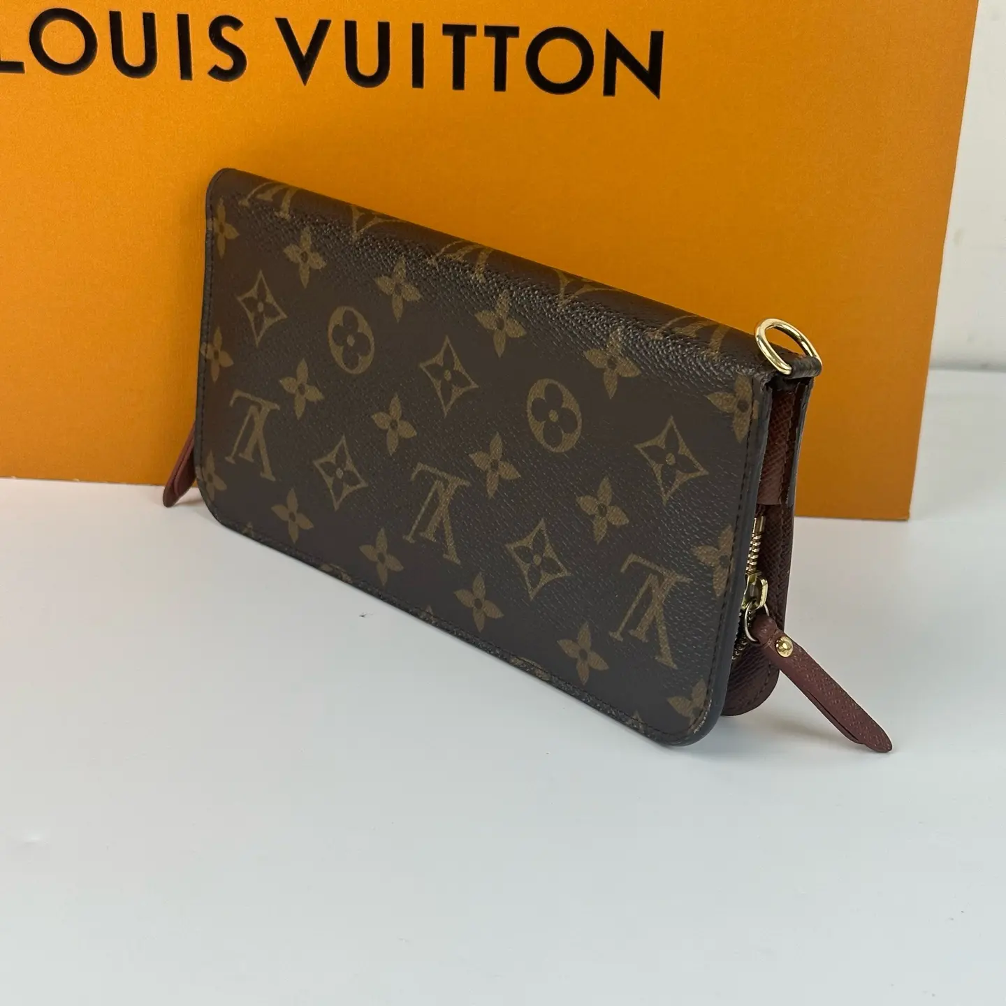 Pre-owned Louis Vuitton monogram ZIPPY Shoulder Bag TK0168 C0300