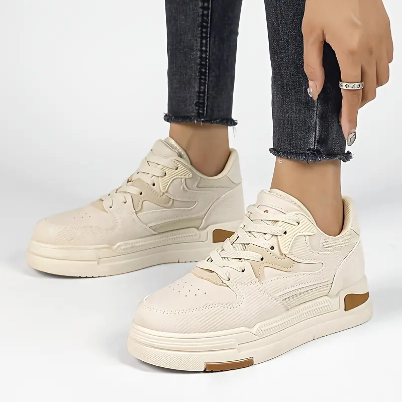 Men's Color-Block Board Shoes, Low-Top Lace-Up for Outdoor Activities and Everyday Versatile Use