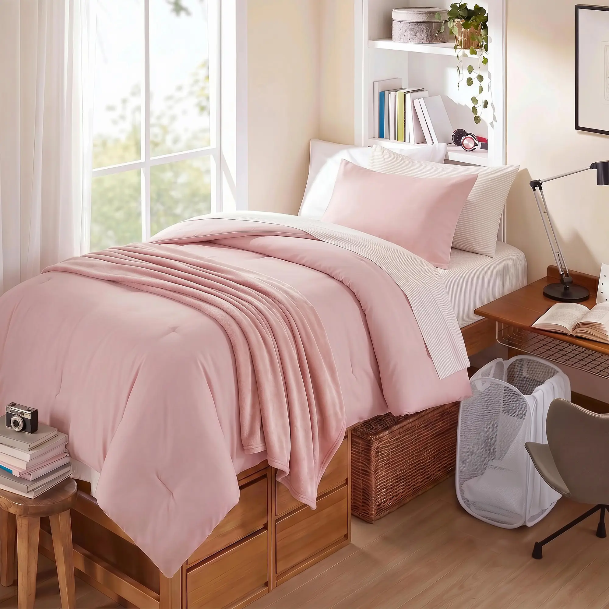 Bed in a Bag Dorm Set - Lightweight All Season Comforter  Complete College Bedding Set with Laundry Bag