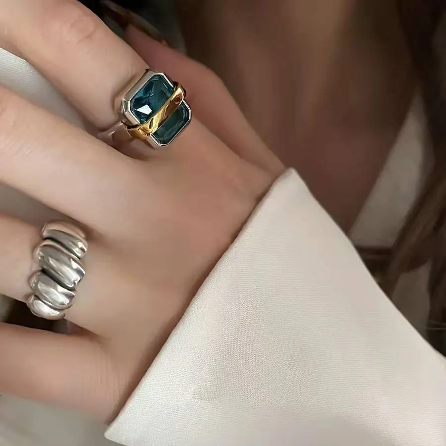 Women's Vintage Open Design Elegant Ring - Non-Fading, Minimalist Fashion Rings for Women, Ins-Inspired High-End Finger Jewelry, Heavy-Duty Niche Wholesale Fashionable Jewelry Accessories, Copper, Female