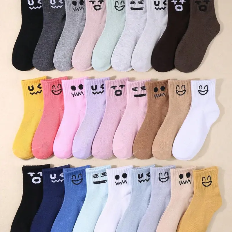 Random 10 Pairs Women's Cartoon Face Pattern Crew Socks, Casual Cute Moisture Wicking Soft Comfy Breathable Socks for All Seasons, Daily Sock Packs